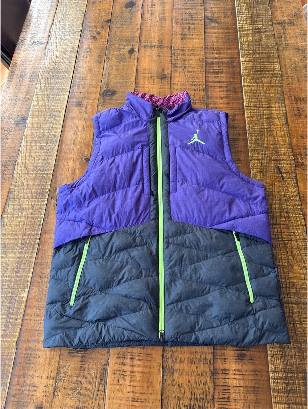 Men’s Jordan V Fresh Prince down puffer vest- men’s LARGE